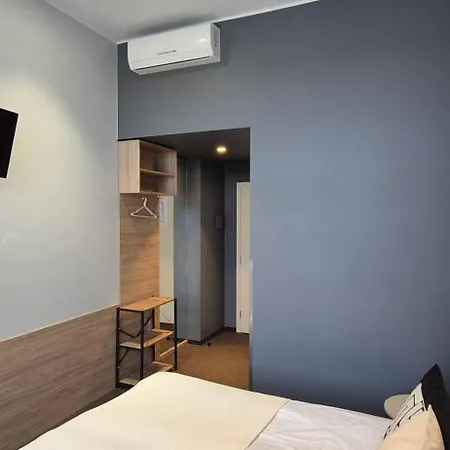 Cozy Private In Building *